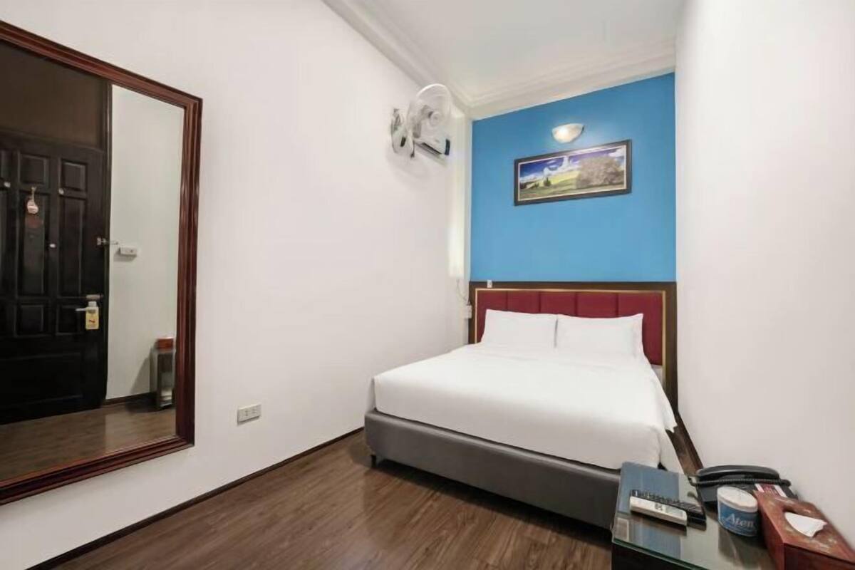 Minibar, in-room safe, blackout curtains, iron/ironing board