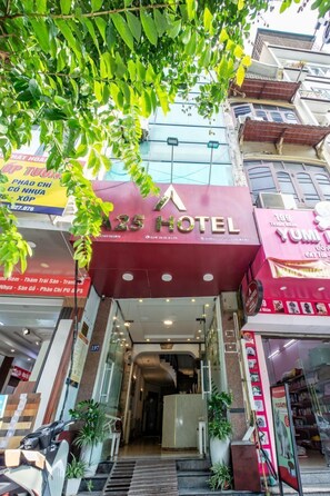 Front of property - A25 Hotel - 197 Thanh Nhan (Hanoi)