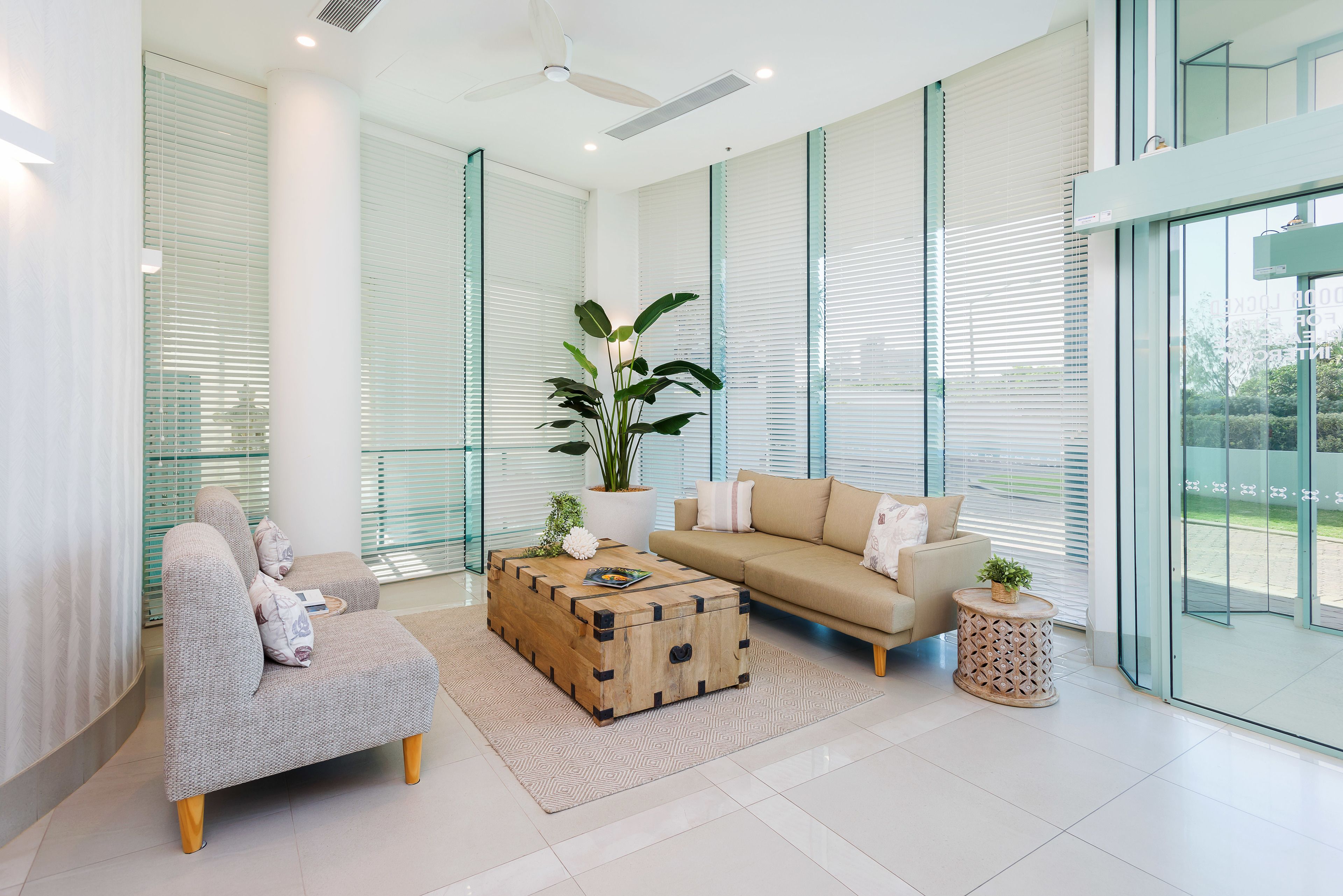 The Waterford on Main Beach — image 30