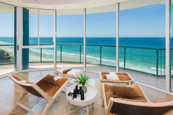 Platinum Sub-Penthouse, 3 bedrooms, Balcony, Oceanfront | Beach/ocean view
