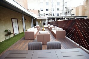 Terrace/patio - Kangaroo Inn - Hostel (Perth)