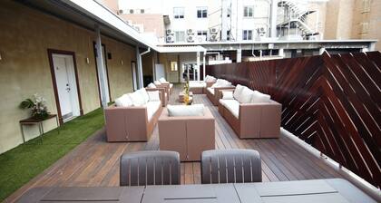 Kangaroo Inn - Hostel