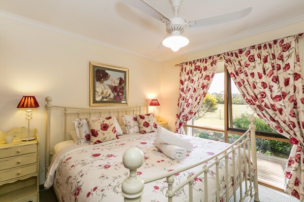 Suite Standard, 2 chambres, cuisine | Chambres insonorisées, fer et planche à repasser