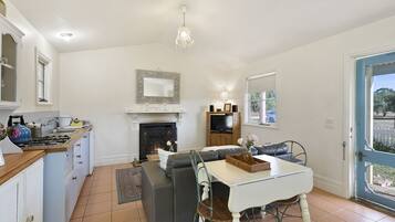Woodcutters Cottage | Soundproofing, iron/ironing board, cribs/infant beds, bed sheets