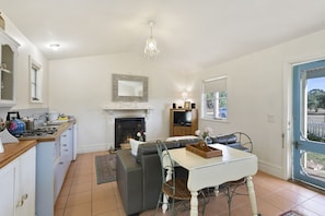 Woodcutters Cottage  | Soundproofing, iron/ironing board, cribs/infant beds, bed sheets