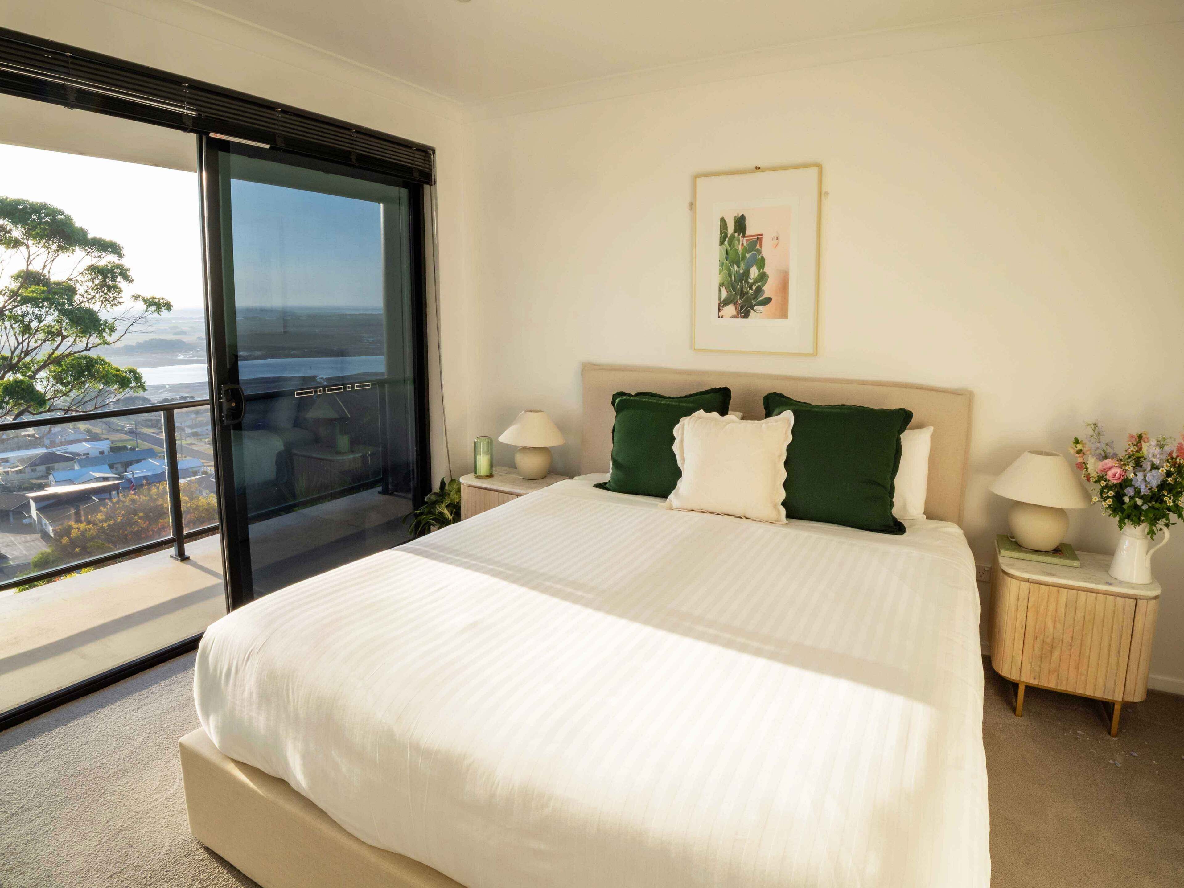 Apartament estàndard, 1 llit de matrimoni gran, no fumadors, balcó (apartment) | Roba de llit d'alta qualitat i cobrellits 