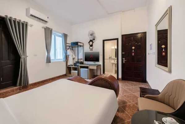 Kahden hengen superior-huone, 1 parisänky | Minibaari, tallelokero huoneessa, pimennysverhot, silitysrauta/-lauta