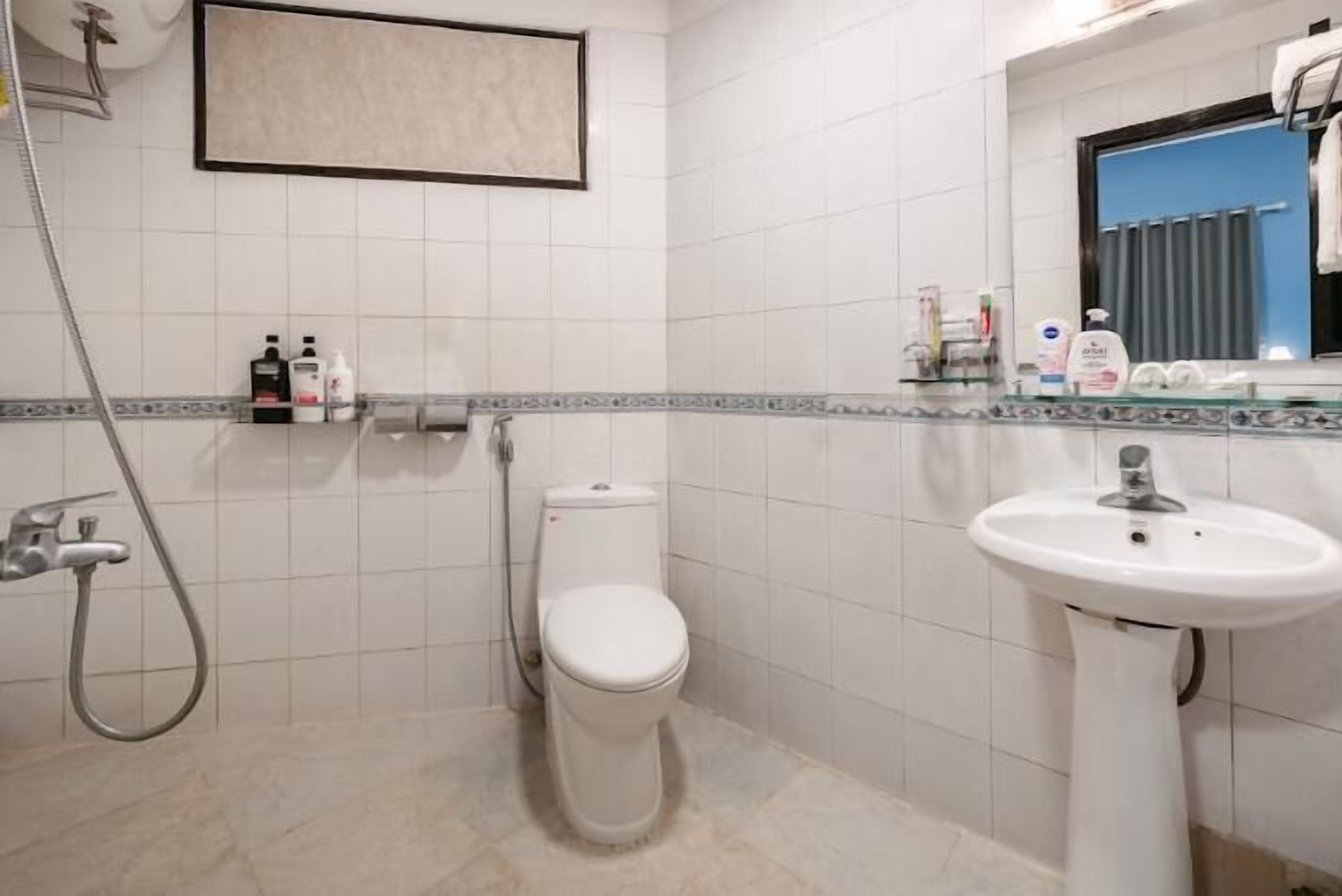 Deluxe Double Room | Bilik Mandi | Pancuran mandi, kelengkapan dandanan diri percuma, pengering rambut 
