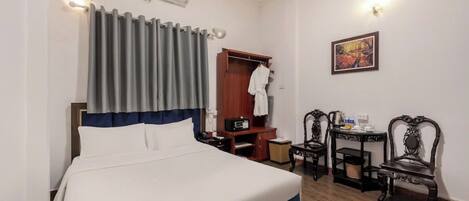 Superior Double | Minibar, in-room safe, blackout drapes, iron/ironing board