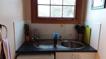 Standardlejlighed - 1 soveværelse (Cornwall Cottage) | Privat køkken | Køleskab, mikrobølgeovn, ovn, kogeplade