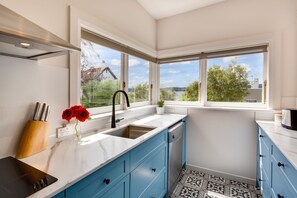 Apartment, 2 Schlafzimmer (Waterview) | Eigene Küche