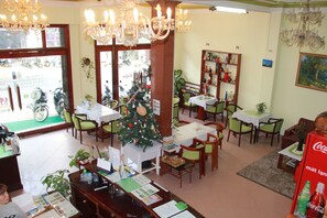 Food court - Tulip Xanh Hotel (Da Lat)
