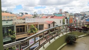 View from property - Tulip Xanh Hotel (Da Lat)