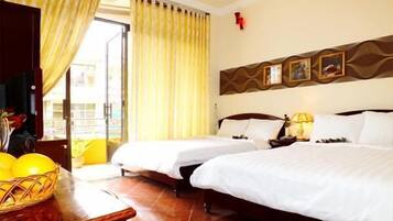 Minibar, in-room safe, desk, free WiFi