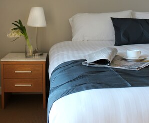 Standard Double Room, 1 Double Bed | Interior detail - The Premier Hotel (Broadmeadow)