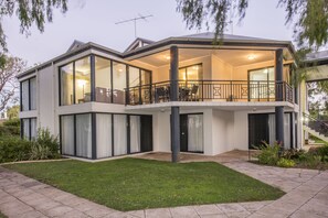 Resort view - Cape View Beach Resort (Busselton)