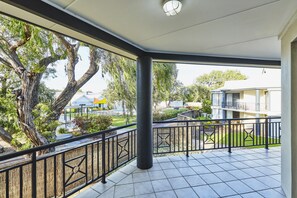 Standard Beachside Garden View First Floor+ Loft & spiral stairs Spa Apartment sleeps 6 | Balcony view