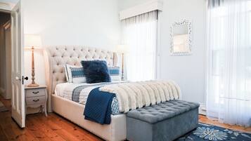 Premium bedding, minibar, individually decorated, individually furnished