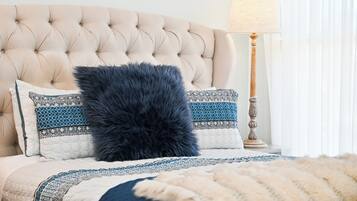 Standard Room, Non Smoking, Jetted Tub (Westwing Apartment Twin) | Premium bedding, minibar, individually decorated, individually furnished
