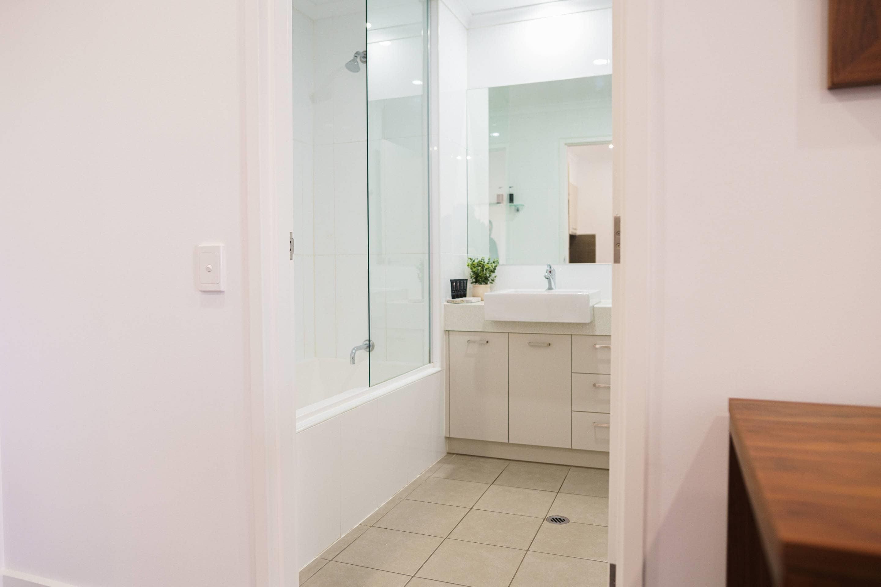 Suite, 1 King Bed, Non Smoking (Efficiency)