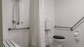 Articles de tocador de disseny, assecador de cabells, tovalloles i sabó