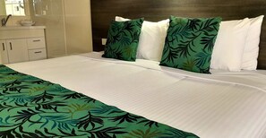Chambre Double Exécutive, 1 très grand lit | Bureau, rideaux occultants, fer et planche à repasser, Wi-Fi gratuit
