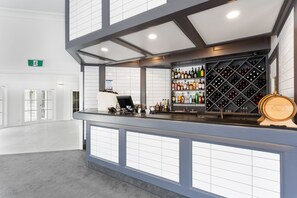 Bar (on property) - Sanctuary Inn on Westernport (Hastings)