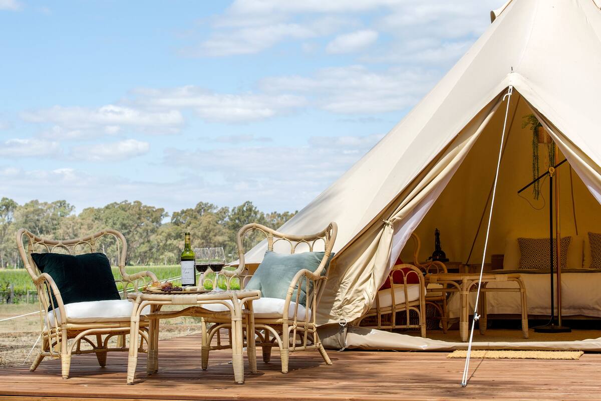 Bell Tent | Minibar, bed sheets