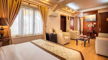 VIP Room | 1 bedroom, memory-foam beds, free minibar items, in-room safe