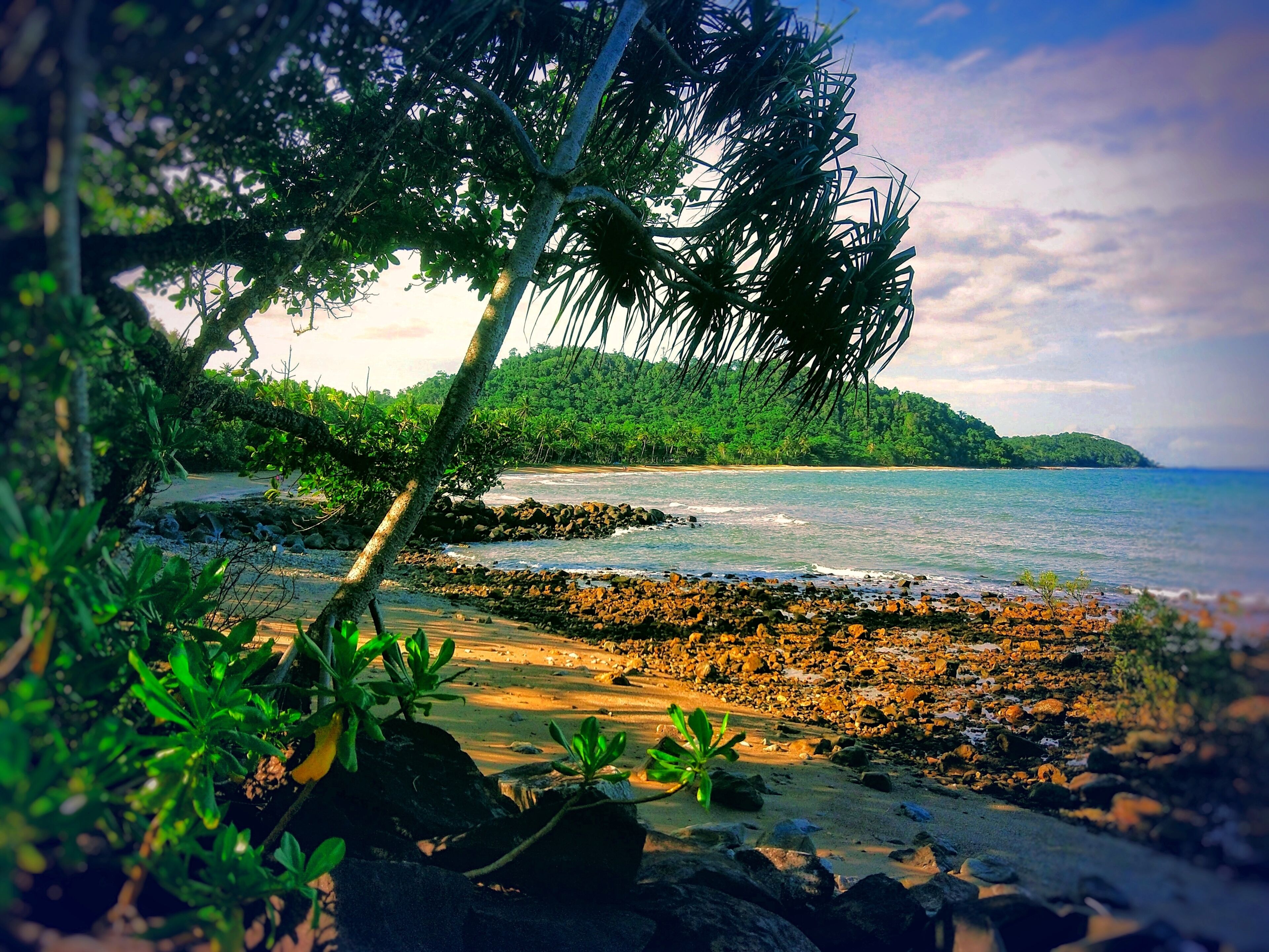 Beach nearby, white sand, beach towels