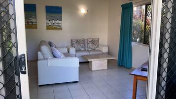 0-inch TV with digital channels