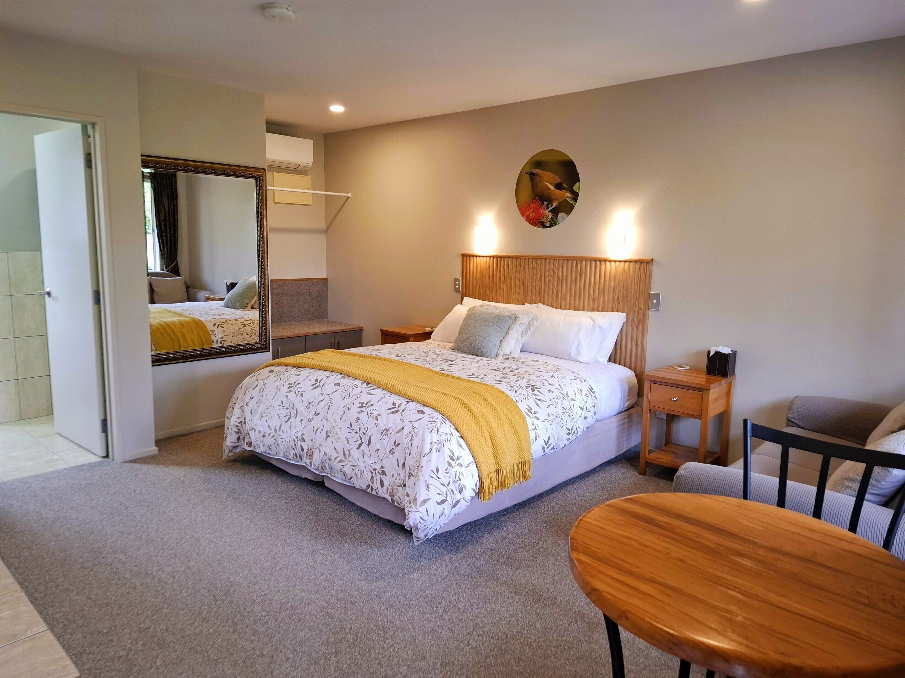 Superior-studiolejlighed - ikke-ryger - tekøkken (Bellbird Room) | Premium-sengetøj, individuelt design, individuel indretning