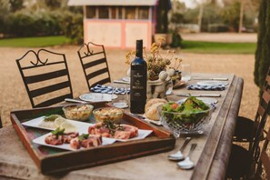 Food and drink - Corynnia Station (Carrathool)