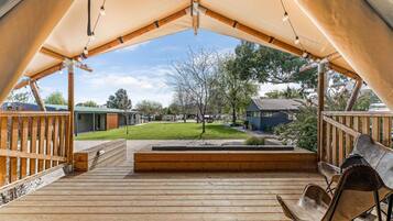 Glamping Miners Tent (Open Plan 4 Berth) | Terrace/patio