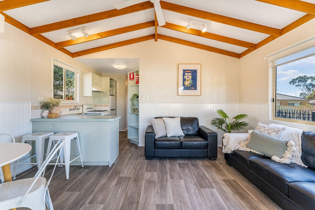 The Dog House 3 Bedroom (6 Berth) | Living area