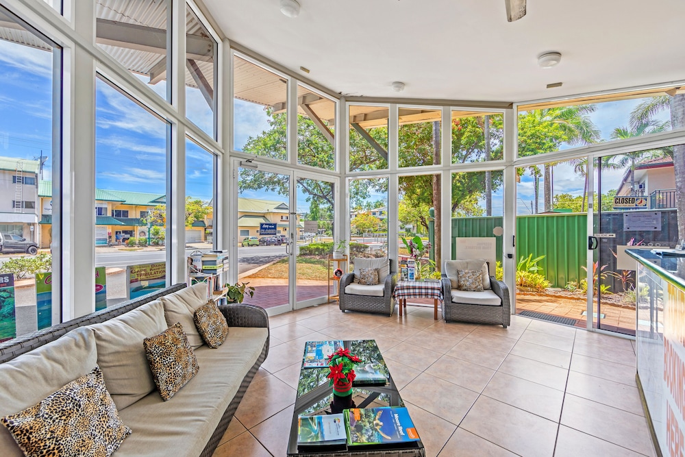 Koala Court Holiday Apartments by null