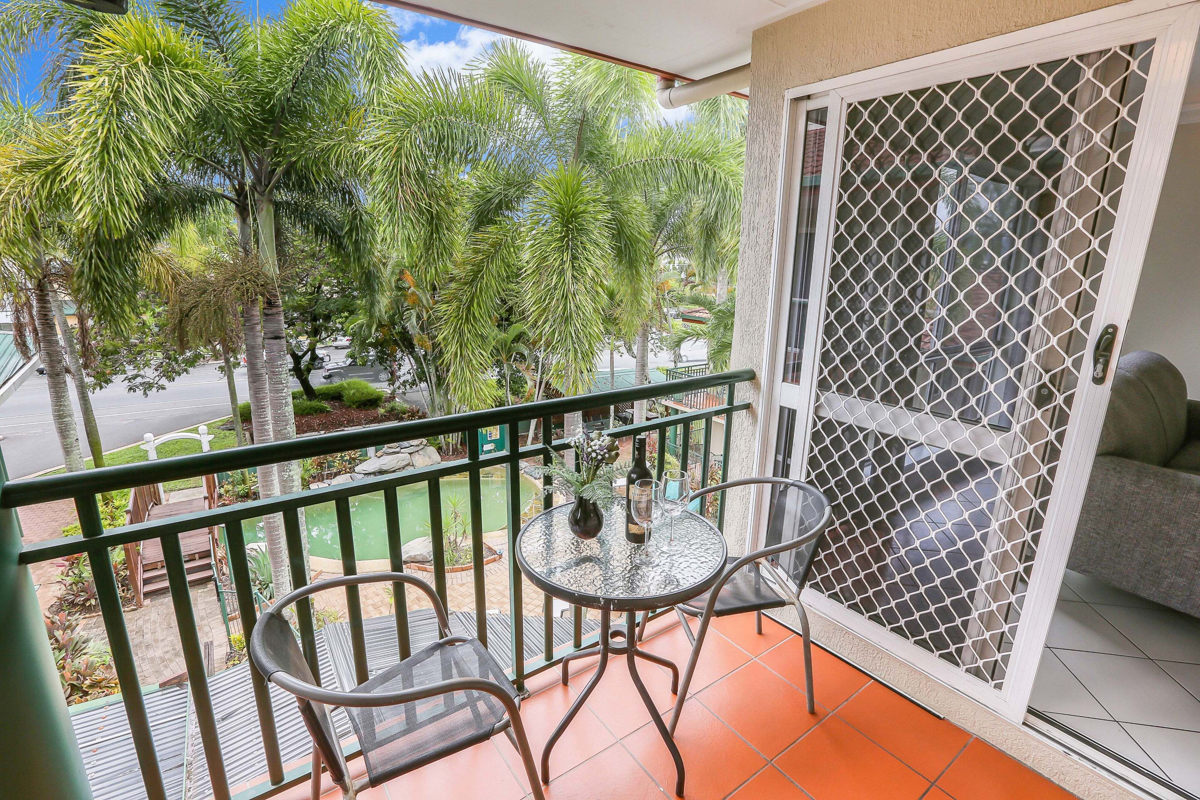 Koala Court Holiday Apartments — image 4