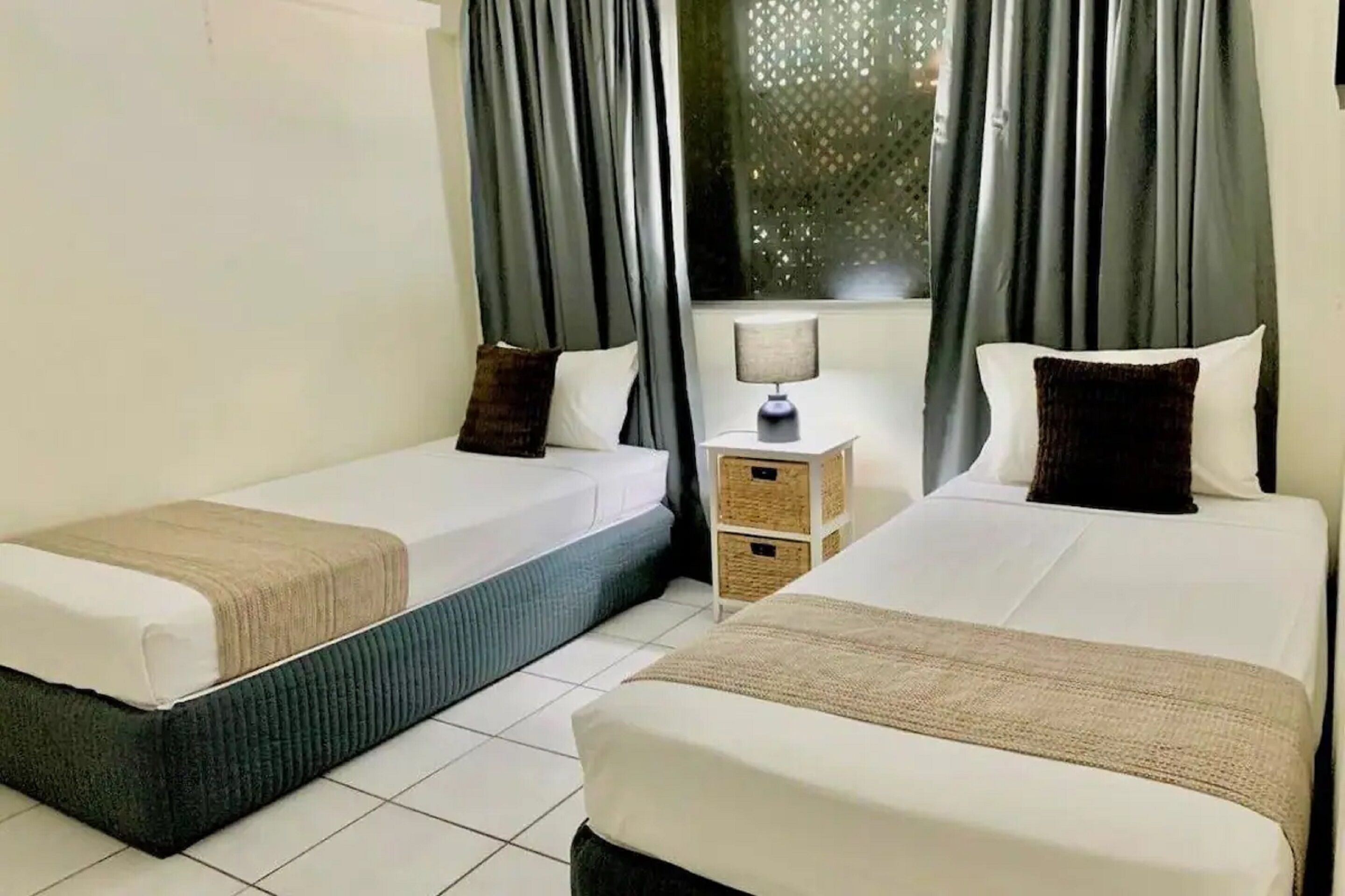 Koala Court Holiday Apartments — image 16