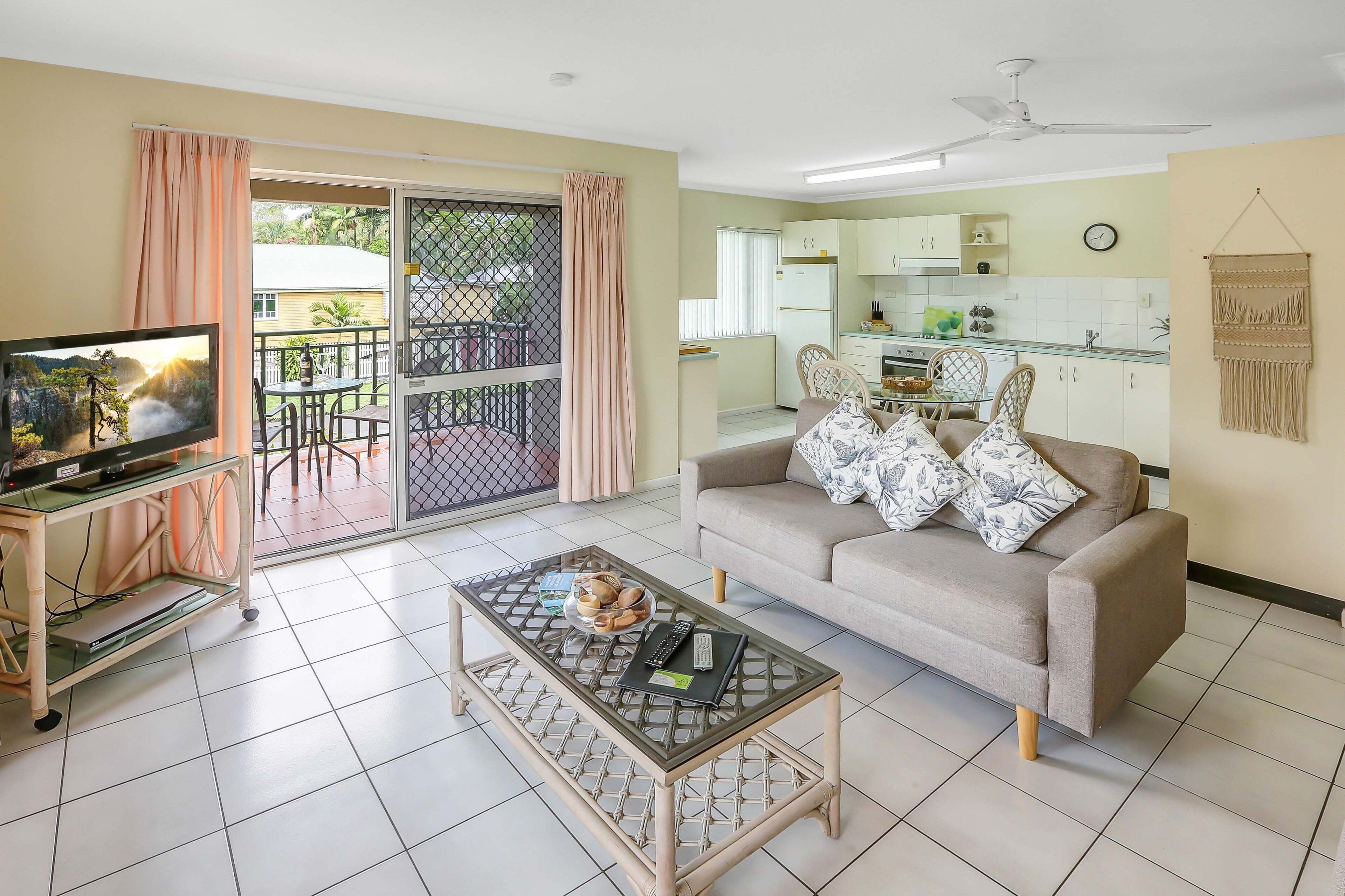 Koala Court Holiday Apartments — image 5