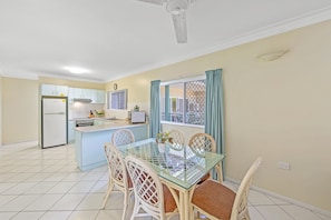 Apartment, 3 Bedrooms, Non Smoking, Kitchen (3 BEDROOM APARTMENT) | Private kitchen