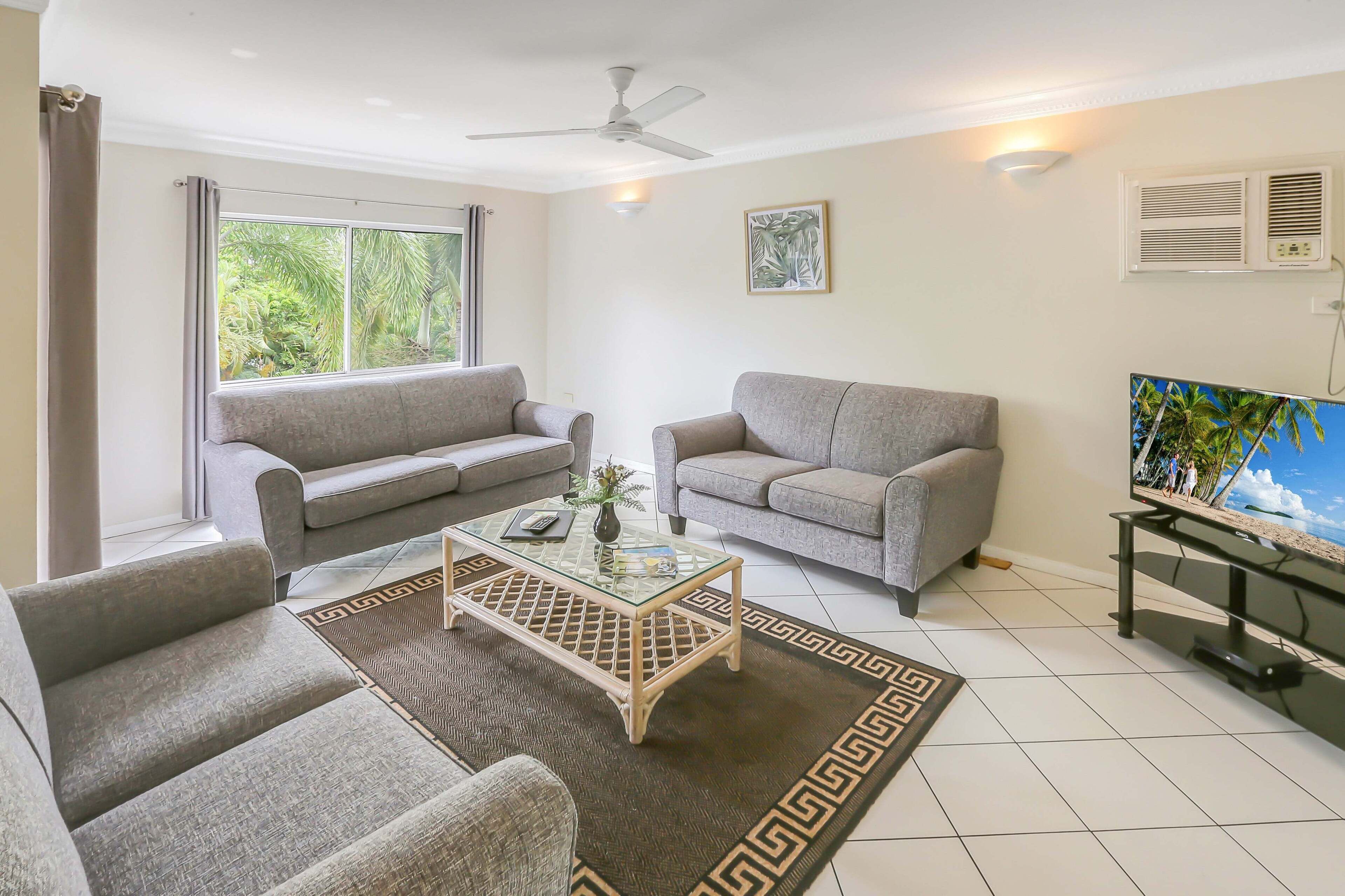 Koala Court Holiday Apartments — image 13