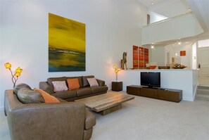 Villa, 2 Bedrooms | Living area