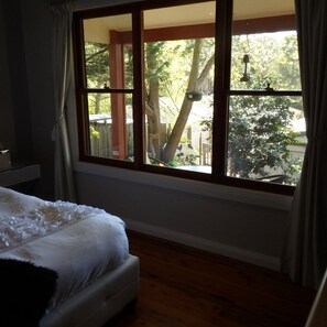 Premium bedding, pillowtop beds, individually decorated - Bowral Road Bed and Breakfast (Mittagong)