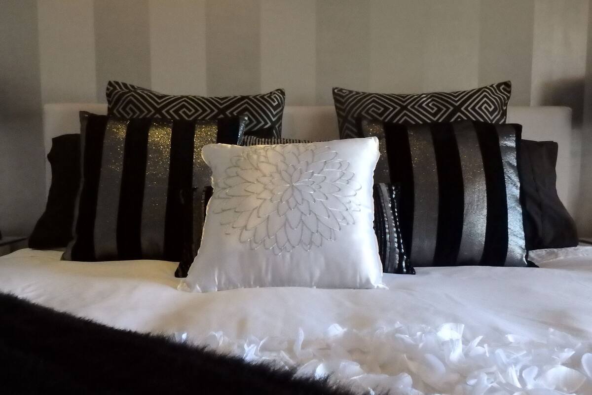 Wisteria Suite