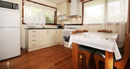 40 Thames Holiday Unit