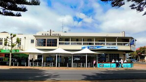 Unclassified image, 3 of 45, button - Port Lincoln Pier Hotel (Port Lincoln)