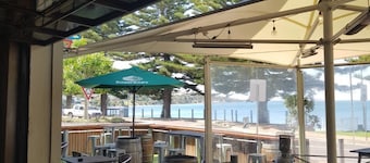 Port Lincoln Pier Hotel