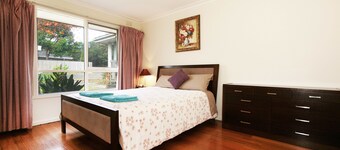 3 43 Thames Holiday Unit