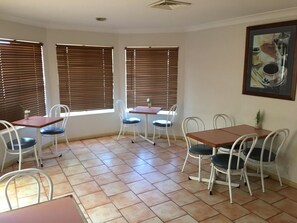 Dining - Across Country Motel and Serviced Apartments (Dubbo)