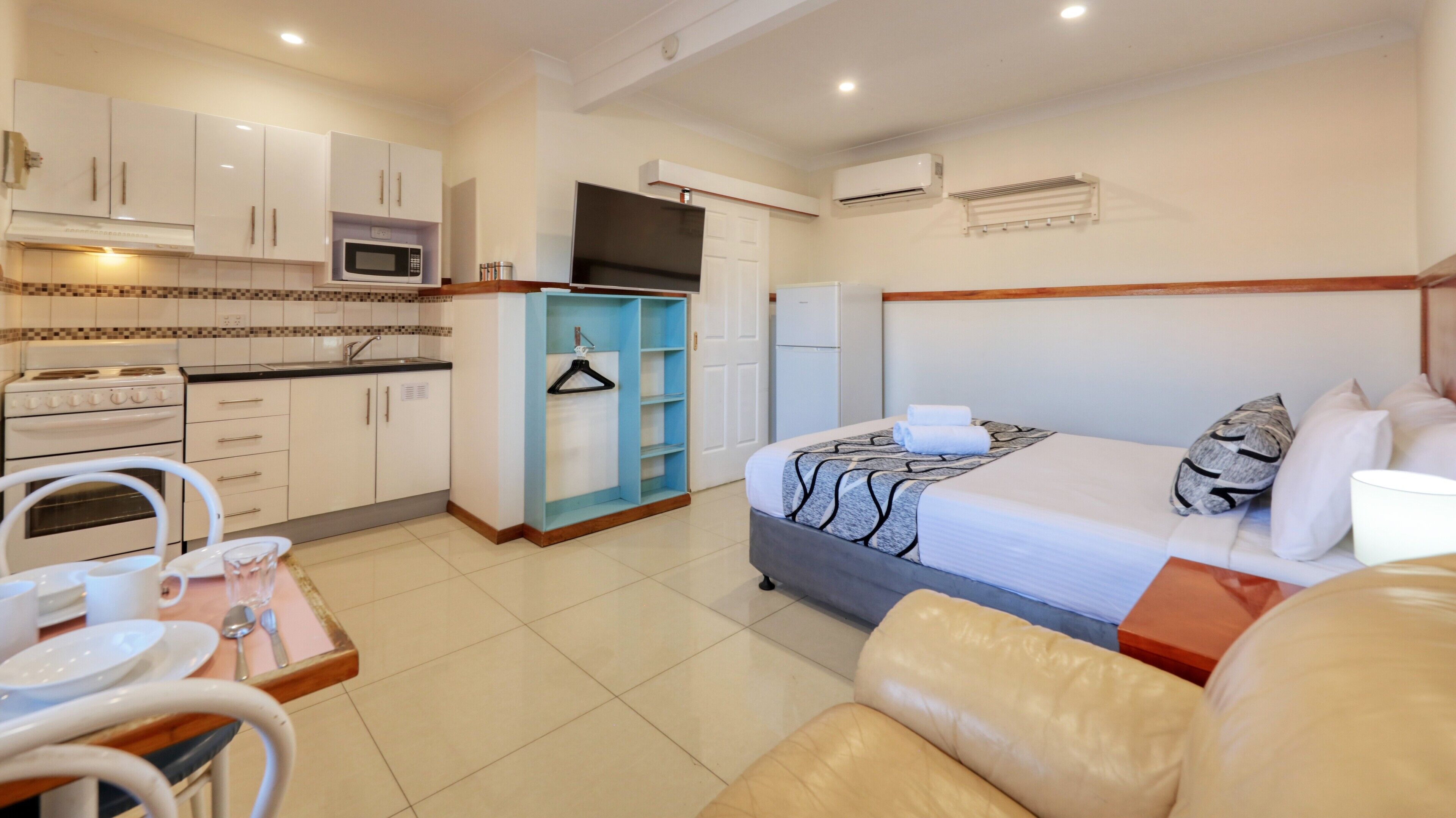 高级开间, 无烟房, 厨房 | 办公桌、熨斗/熨衣板、免费 WiFi、床单